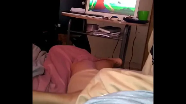 HD Homemade sex while watching a movie nejlepší videa