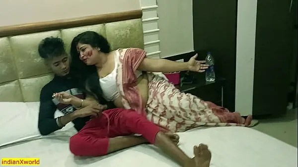 HD Indian Bengali Stepmom First Sex with 18yrs Young Stepson! With Clear Audio วิดีโอยอดนิยม