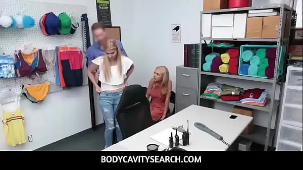 HD BodyCavitySearch - Blonde MILF stepmom with big tits Honey Blossom and blonde stepdaughter Nikki Peach threesome with officer أعلى مقاطع الفيديو