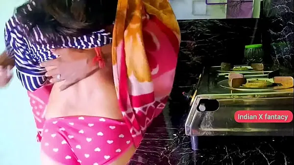 HD First fuck in kitchen with brother-in-law of my village najboljši videoposnetki
