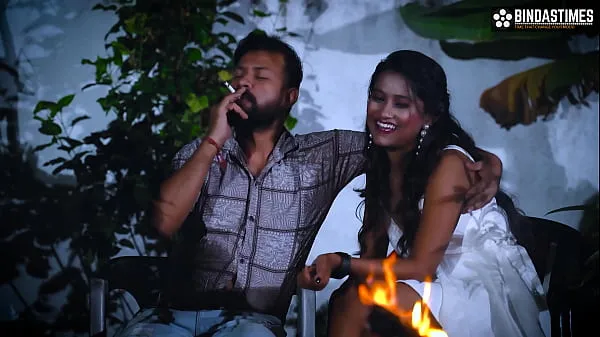 高清Night Outdoor Bonfire open sex at night with StarSudipa and Cumshots ( Hindi Audio热门视频