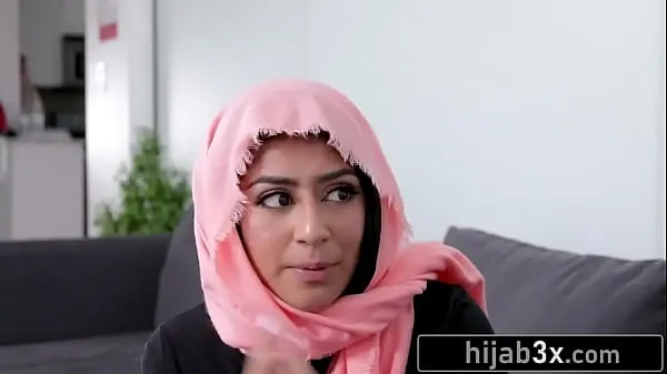 HD Hot Muslim Teen Must Suck & Fuck Neighbor To Keep Her Secret (Binky Beaz topp videoer