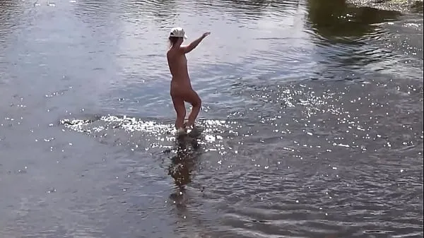 HD Russian Mature Woman - Nude Bathing legnépszerűbb videók