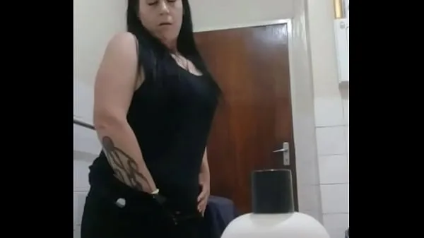 HD I hid my phone in the bathroom and caught my stepsister fucking herself with the shampoo bottle top videoer