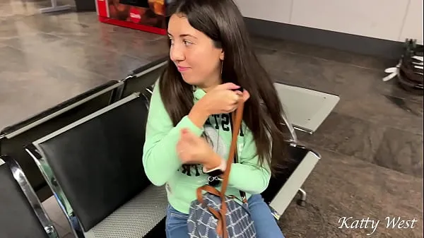 HD Picked up a girl at the airport and fucked at home en iyi Videolar