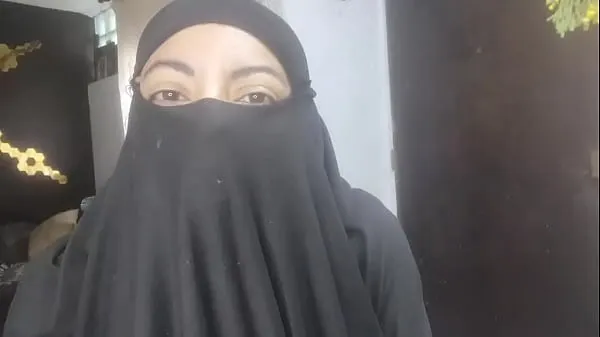 HD Real Horny Amateur Arab Wife Squirting On Her Niqab Masturbates While Husband Praying HIJAB PORN suosituinta videota