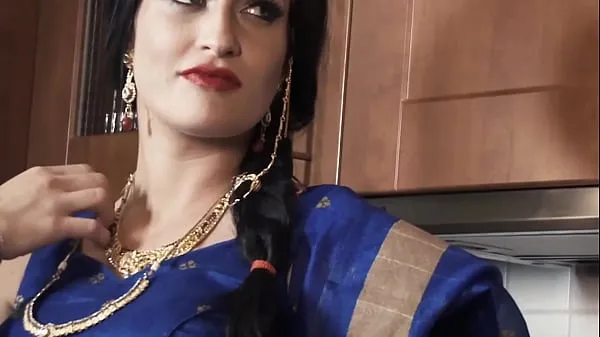 高清Hot Hindu Housewife waiting for Husband to come and fuck her hard热门视频