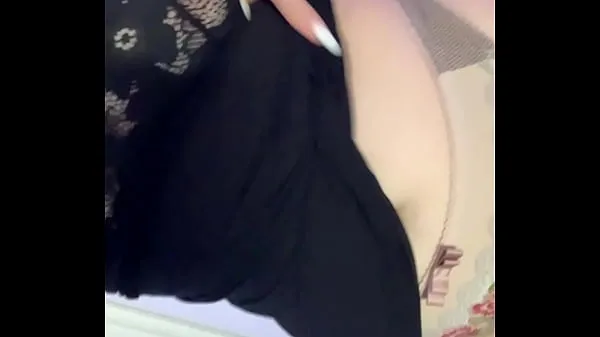 HD Tight Whore Seduces Her Viewers In Her New Of 인기 동영상