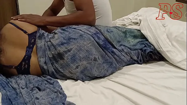 HD Girlfriend went late at home on girlfriend's birthday, got upset, then made her mood and did hardcore fuck in saree top Videos