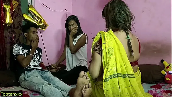 HD Girlfriend allow her BF for Fucking with Hot Houseowner!! Indian Hot Sex najboljši videoposnetki
