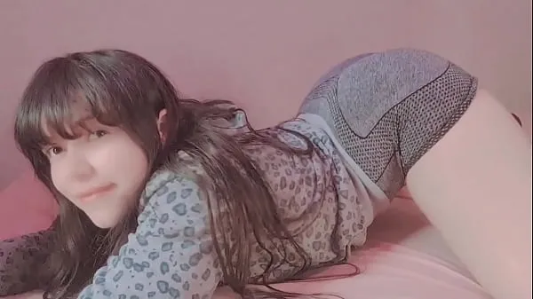 HD Amateur teen girl playing with her pussy - Hana lily legnépszerűbb videók