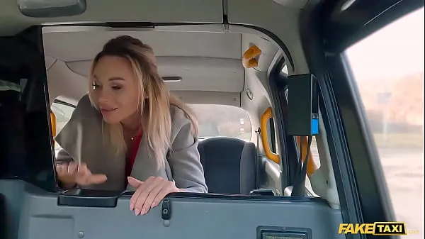 HD Fake Taxi Beautiful woman in red lingerie getting fucked before going to swingers club Video teratas