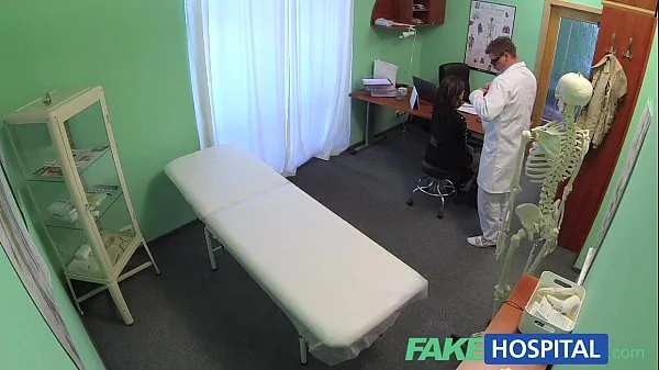 Najlepsze filmy w jakości HD Fake Hospital Sexual treatment turns gorgeous busty patient moans of pain into p