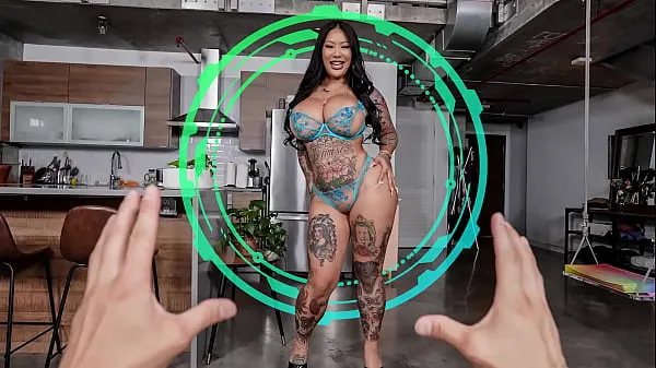 HDセックスセレクター - 曲線美でタトゥーを入れたアジアの女神コニー・ペリニヨンが遊びに来ますトップビデオ