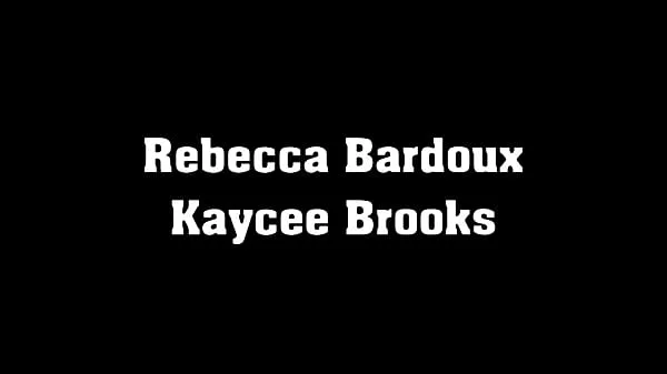 HD-Rebecca Bardot Takes Cock With Her Mommy Kaycee Brooks bästa videor
