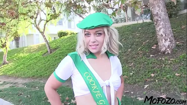 HD Real Amateur Homemade Sex Video With A Girl Scout From California legnépszerűbb videók