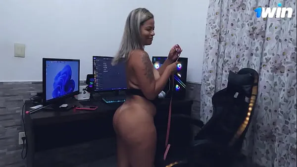 HD Look at the size of that Brazilian ass top Videos