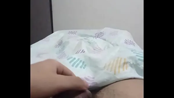 HD I pee on my bed with my small flaccid penis top videoer