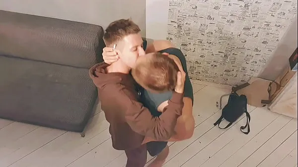 HD-Mature man meets a twink guest at home and fucks him in all corners bästa videor