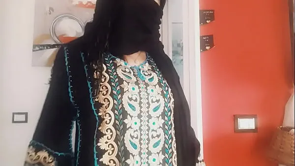 HD Muslim girl wanna try to suck 인기 동영상