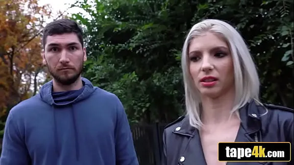 HD-Dumb Blonde Hungarian Cuckolds Her Jealous Boyfriend For Cash topvideo's