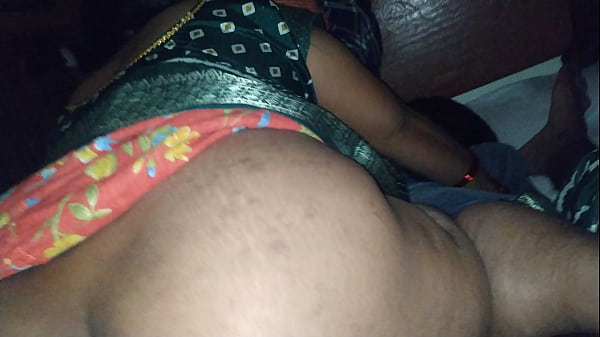 HD Desi Aunty's Redemption During a Trip in Indian Volvo Bus Top-Videos