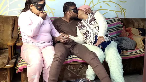 HD Fucked virgin sister-in-law in presence of pregnant wife with dirty Hindi audio najboljši videoposnetki