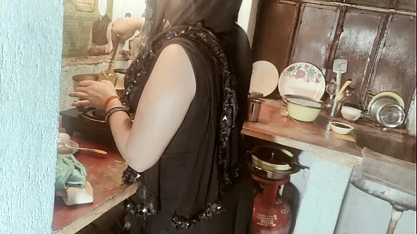 HD Painful Ass fucking of Muslim Bhabhi while cooking real hindi audio शीर्ष वीडियो