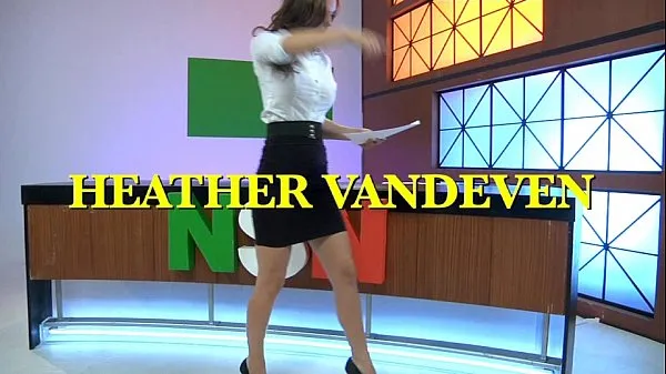 HD Emily Addison & Heather Vandeven - Naked News top videoer
