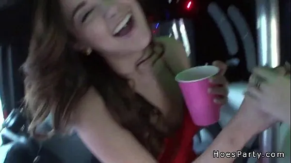 HD-Sexy amateur fucking in party bus POV topvideo's