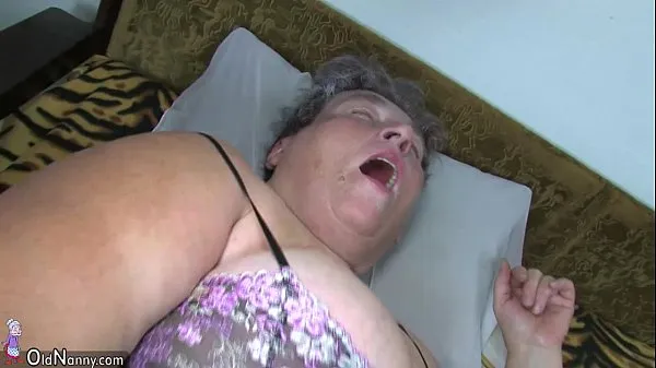 HD Old chubby teaches her chubby y. woman masturbating use dildo topp videoer